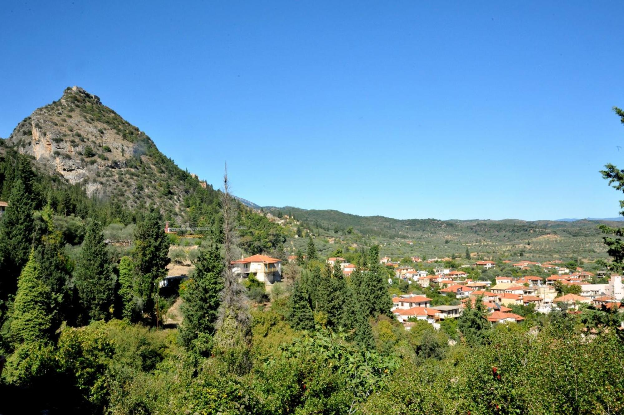 Aesthetic Delight - Stone Villa In Mystras Exterior photo